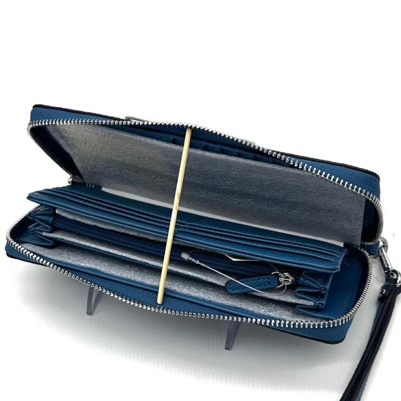 Michael Kors Large Continental Wallet Wristlet Teal - Picture 6 of 9